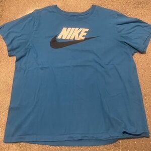 Blue casual Nike t-shirt